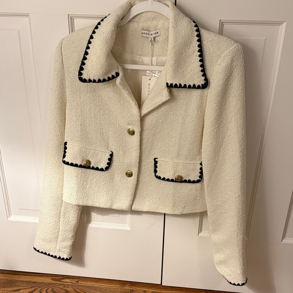 Moon River NWT Women's Cream Tweed Jacket with Black Trim Medium